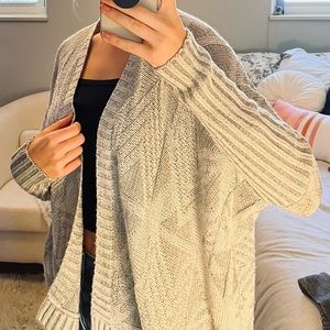 Xhileration grey and white knitted sweater